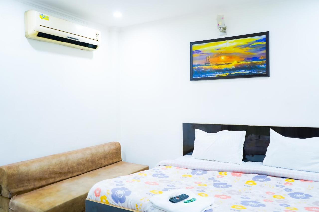 Hotel Tom - Jungpura Chruch Road Nuova Delhi Esterno foto