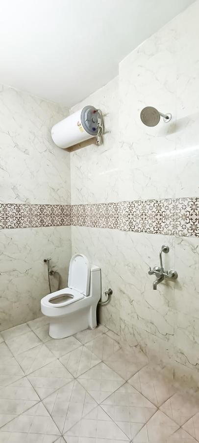 Hotel Tom - Jungpura Chruch Road Nuova Delhi Esterno foto