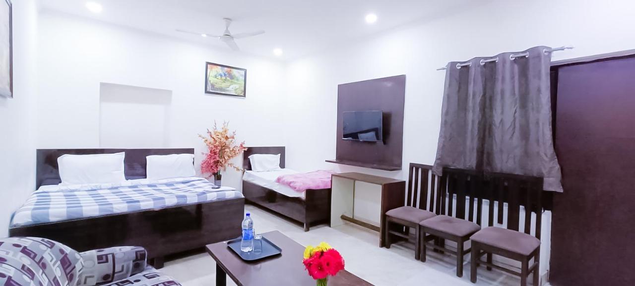 Hotel Tom - Jungpura Chruch Road Nuova Delhi Esterno foto