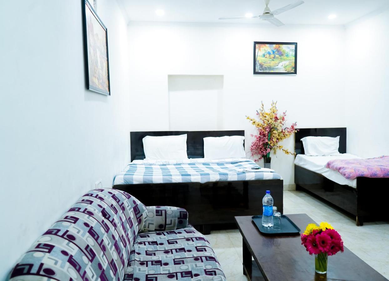 Hotel Tom - Jungpura Chruch Road Nuova Delhi Esterno foto