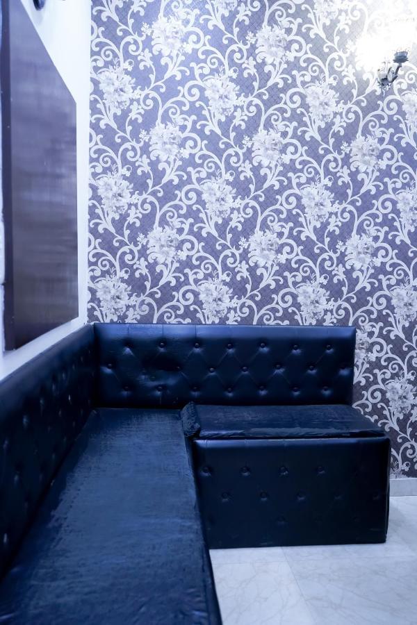 Hotel Tom - Jungpura Chruch Road Nuova Delhi Esterno foto
