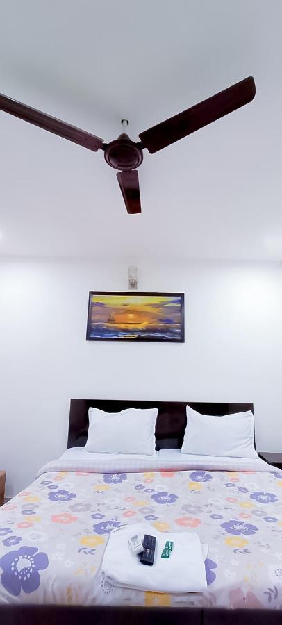 Hotel Tom - Jungpura Chruch Road Nuova Delhi Esterno foto